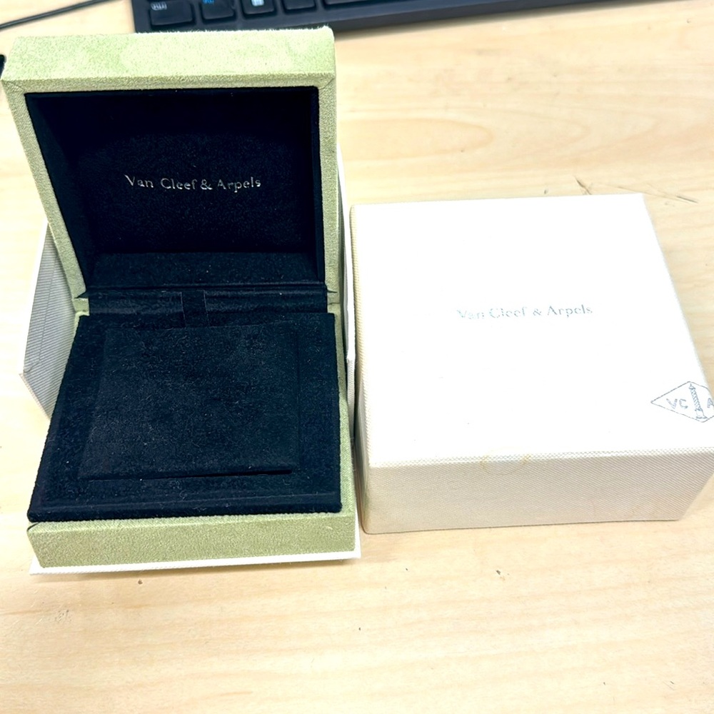 Copy Van Cleef Necklace Box